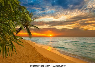 Sunrise Caribbean Beach Stock Photo Edit Now 572109079