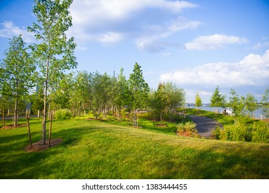 Sunrise Garden Pavilion At Trillium Park In Toronto, Canada. The Urban Park Was Part Of The Revitalization Of The Ontario Place Area. 