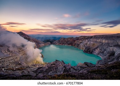 Sunrise Kawah Ijen Crater Indonesia