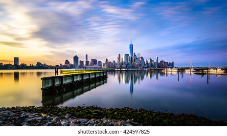 Sunrise en Manhattan, tomada desde Jersey City, al otro lado del río Hudson.