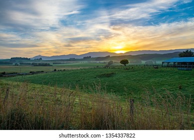 Sunrise over the Blue Mountains, West Otago, New Zealand. - Shutterstock ID 1354337822