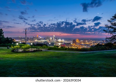 Sunrise Over Cincinnati From Devou Park