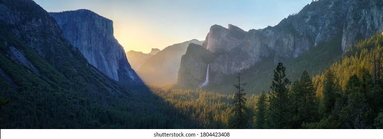 sunrise at the tunnel view in yosemite nationalpark, california in the usa - Powered by Shutterstock