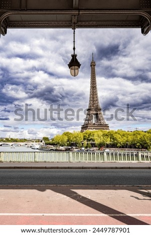 Sunrise view of the Eiffel Tower in Paris from along the Seine