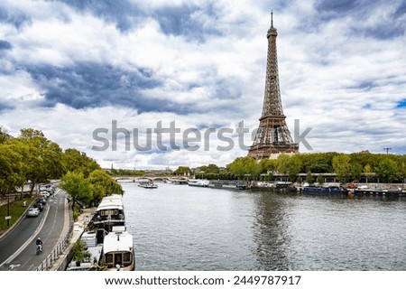 Sunrise view of the Eiffel Tower in Paris from along the Seine