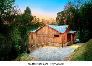 Rental Cabins Images Stock Photos Vectors Shutterstock