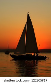 15,200 Sailing Boat Night Sky Images, Stock Photos & Vectors 