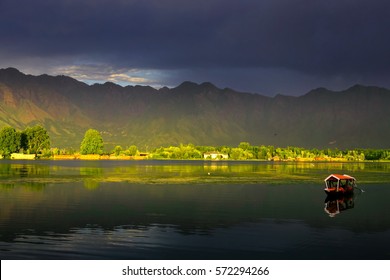 Sunset Dal Lake in Srinagar, Kashmir, India