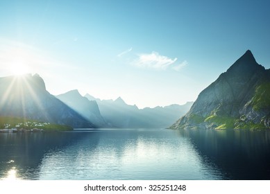 sunset i Lofotenøerne, Norge Stock-foto