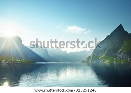 Similar – Foto Bild Herbstsonnenaufgang auf einem Bauernhof. Bäume im nebligen Herbstmorgen in Ungarn