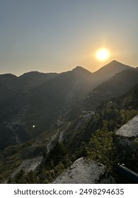 The sunset in the mountains is charming! 