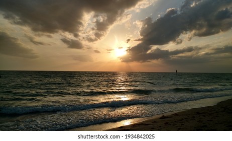 Sunset On The Beach In Englewood .