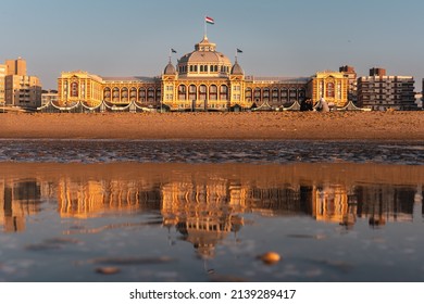 Sunset on the beach Scheveningen - evening sun at Kurhaus - golden hour - Grand Hotel Amrâth Kurhaus
