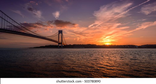 Sunset over the Verrazano–Narrows Bridge, Brooklyn, NY, USA