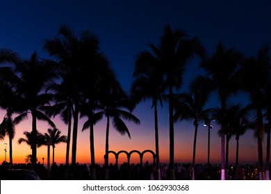 Sunset in Puerto Vallarta, Vallarta boardwalk, Arcos del malecón 