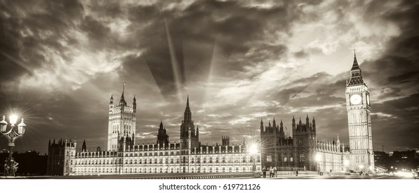 Sunset sky over Big Ben and House of Parliament from Westminster Bridge - London