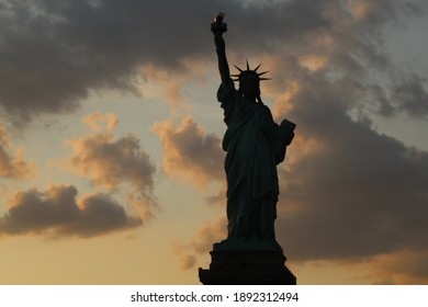 Statue De La Liberte Images Photos Et Images Vectorielles De Stock Shutterstock