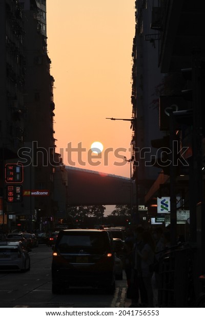 the sunset at street through Midtown Shek Tong Tsui, hk\
22 april 2021 