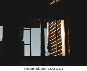 sunset sunlight through the windows 