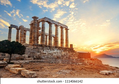 Sunset at Temple of Poseidon near Athens, Greece. - Shutterstock ID 1114066142