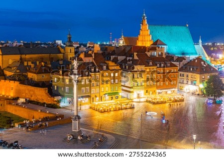 Sunset view of the castle square in front of the royal castle and sigismunds column in Warsaw, Poland.