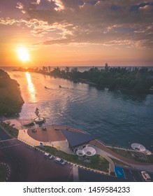 Sunset View At Waterfront Seahorse Miri