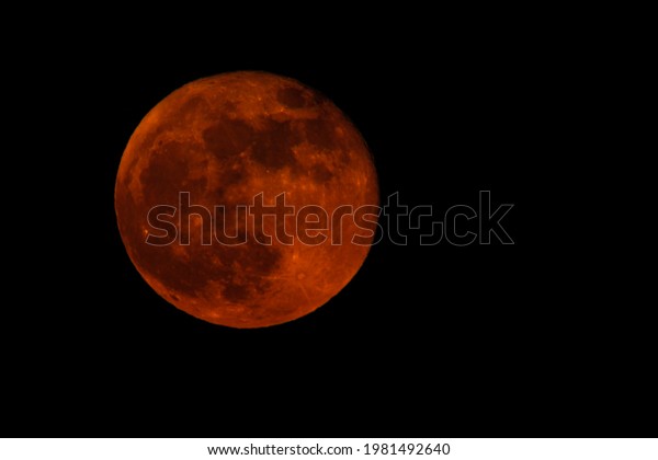 Super flower blood moon\
May 26, 2021