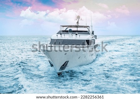 Super Luxury Yacht Cruising in Dubai