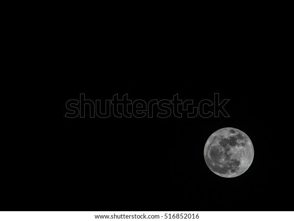 Super moon, full moon, moon,\
sky