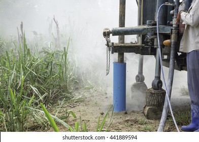 Superb condition greenhouse gas Causing drought in some Asian countries, lack of water used to drill water from underground