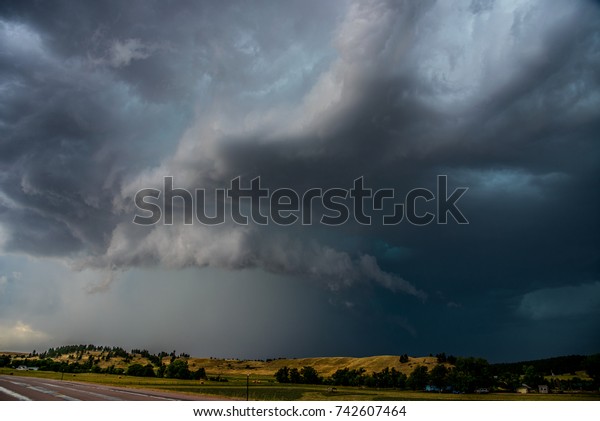 supercell\
thunderstorm