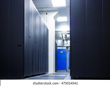 supercomputer clusters in the room data center