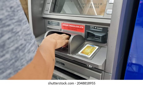 1,607 Atm counter Stock Photos, Images & Photography | Shutterstock