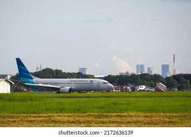 Surabaya, Indonesia - June 12, 2022: A Garuda Indonesia Airline Boeing 737-800 On The Runway Of Juanda International Airport