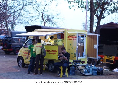 Surabaya, Indonesia - November 10, 2018 : Antangin Shop Uses A Food Truck To Sell.