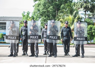 SURATTHANI THAILAND- Jul 13: Polices practice riot controlling using a shield and a truncheon training tactical differentat police training academy. Jul 13, 2015 in suratthani province,Thailand - Shutterstock ID 297178274