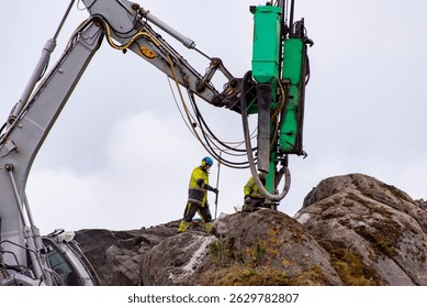 Surface Drill Rig for Quarrying and Construction