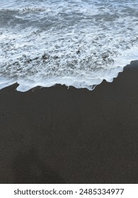 Surface waves are a phenomenon that we will encounter when observing the surface of sea water, and are usually referred to as waves. One of the factors that causes waves is gusts of wind, in addition 