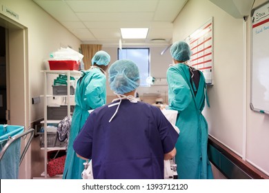 21,638 Operating theatre Images, Stock Photos & Vectors | Shutterstock