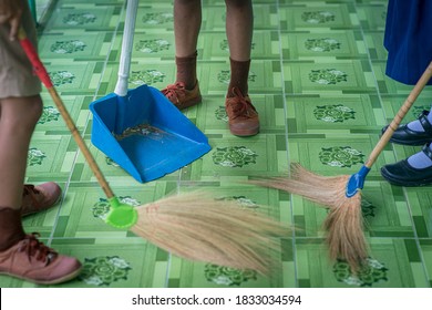 9,275 Student cleaning Images, Stock Photos & Vectors | Shutterstock