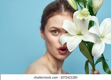  surprised woman with flowers, beauty                              