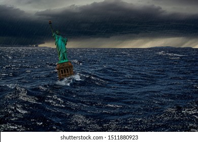 Surreal Apocalyptic Scene With The Statue Of Liberty Sinks In The Ocean In The Sunset Under The Dramatic Cloudy Sky And Rain. Apocalypse Of USA, America And The End Of Civilization Concept