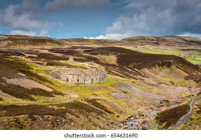 Surrender Smelting Mill / The Ruins Of Surrender Lead Smelting Mill, A Scheduled Ancient Monument, Located At Reeth Low Moor In Swaledale, North Yorkshire Dales