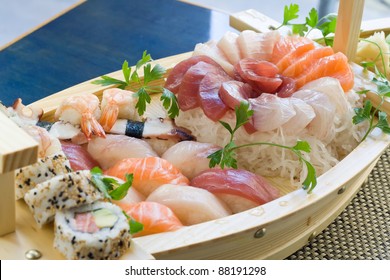 Sushi Boat