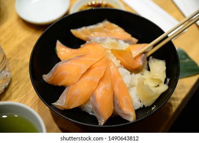 Sushi Rice Bowl Japanese Food: Salmon, Sea Urchins, Crab, Squid, Anguilla Japonica