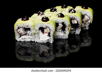 Sushi Roll Black Mirror Background 