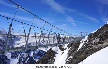 Suspended Walkway Over Snow Mountains Titlis, Engelberg, Switzerland