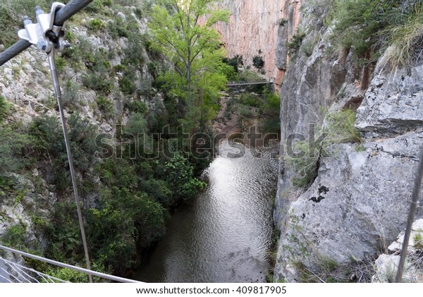 Suspension\
bridge in nature park Chulilla,\
Valencia