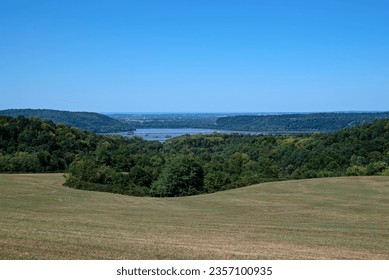 Susquehanna River valley in South Central PA. It’s a major river in the northeastern US. At 444 miles long, it is the longest river in the East that drains into the Chesapeake Bay and Atlantic Ocean. 