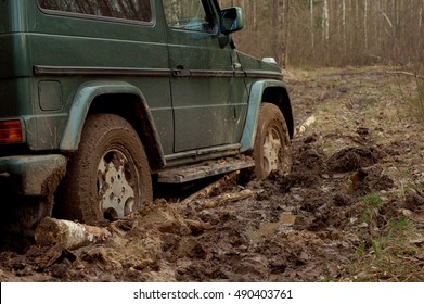 SUV Stuck In Mud 